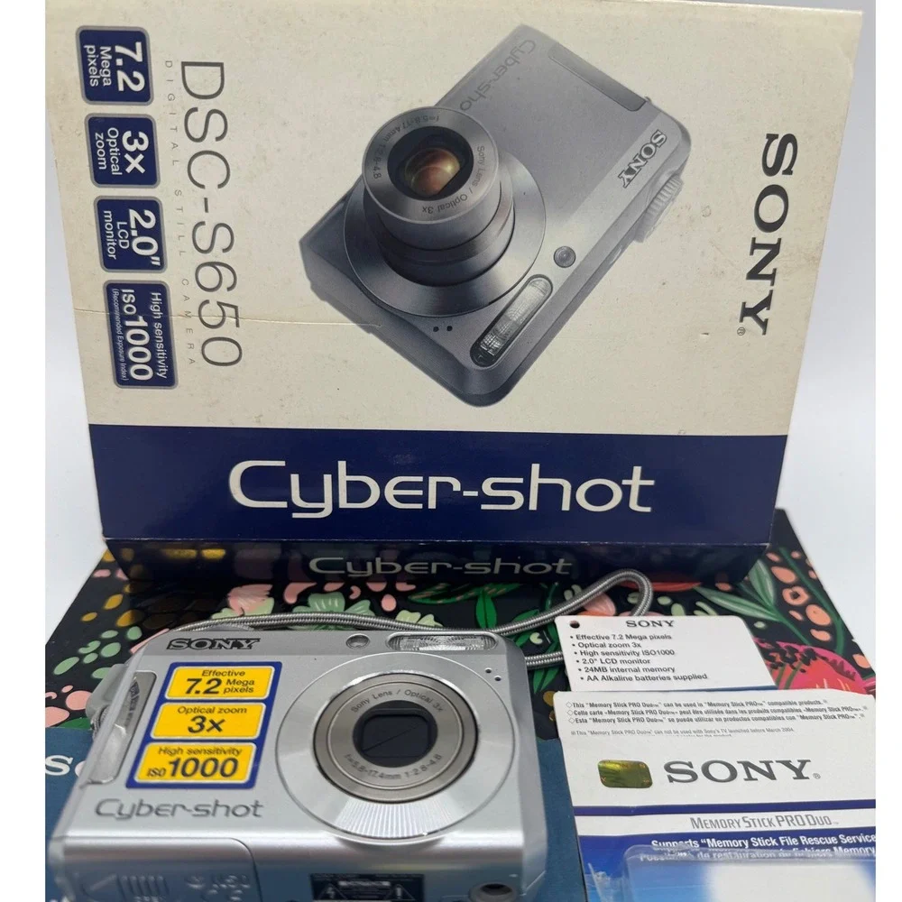 Sony Cyber-shot DSC-S650 7.2MP Digital Camera Silver 3x Optical Zoom Y2K Vtg Box